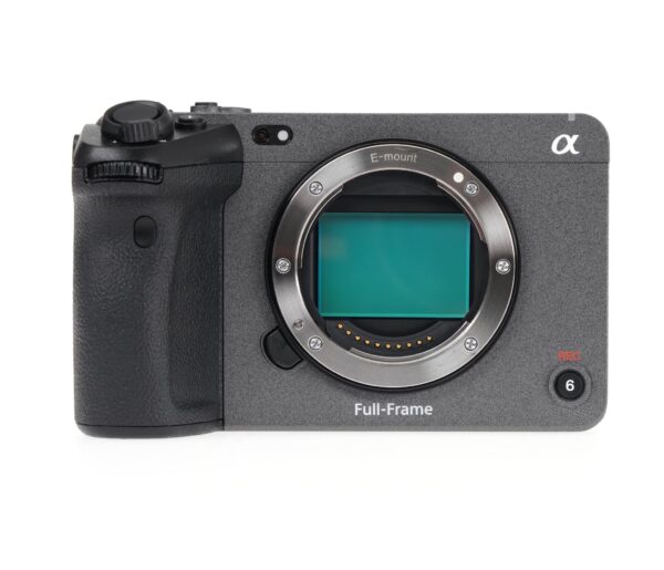 A7R04337-FX3-front-sensor-FDTimes